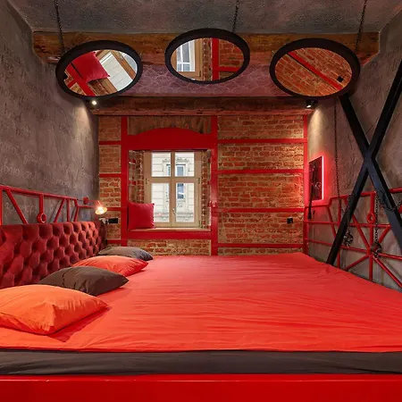 Masoch. & Cafe Hotel