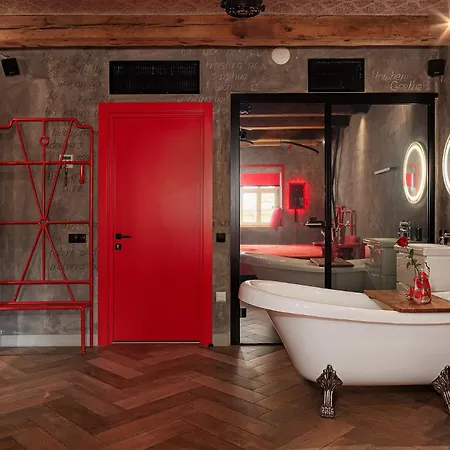 мазох. Hotel&cafe 4* Львів