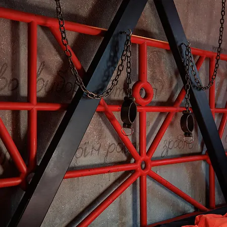 мазох. Hotel&cafe Готель 4*