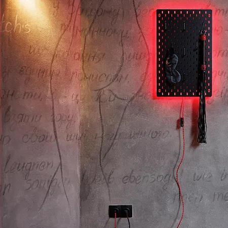 Готель мазох. Hotel&cafe