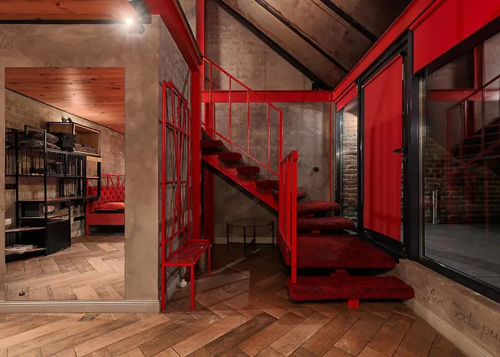 فندق Masoch. & Cafe 4*